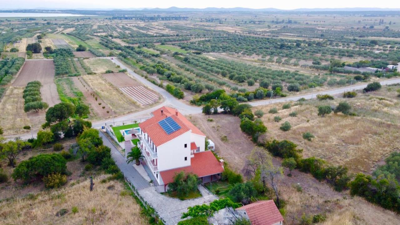 Apartmani Viktorija Vrana  Exterior photo